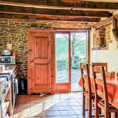 Three-bedroom Holiday In Marchis בית נופש *