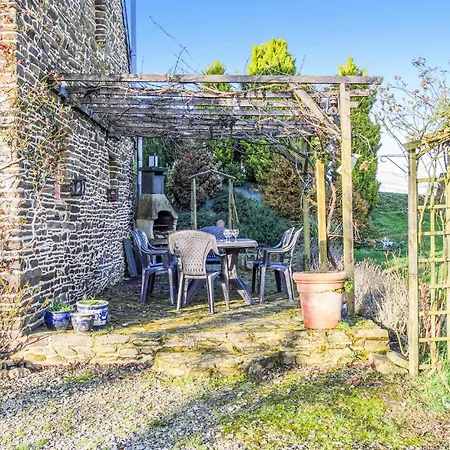 Three-bedroom Holiday In Marchis * Les Loges-Marchis